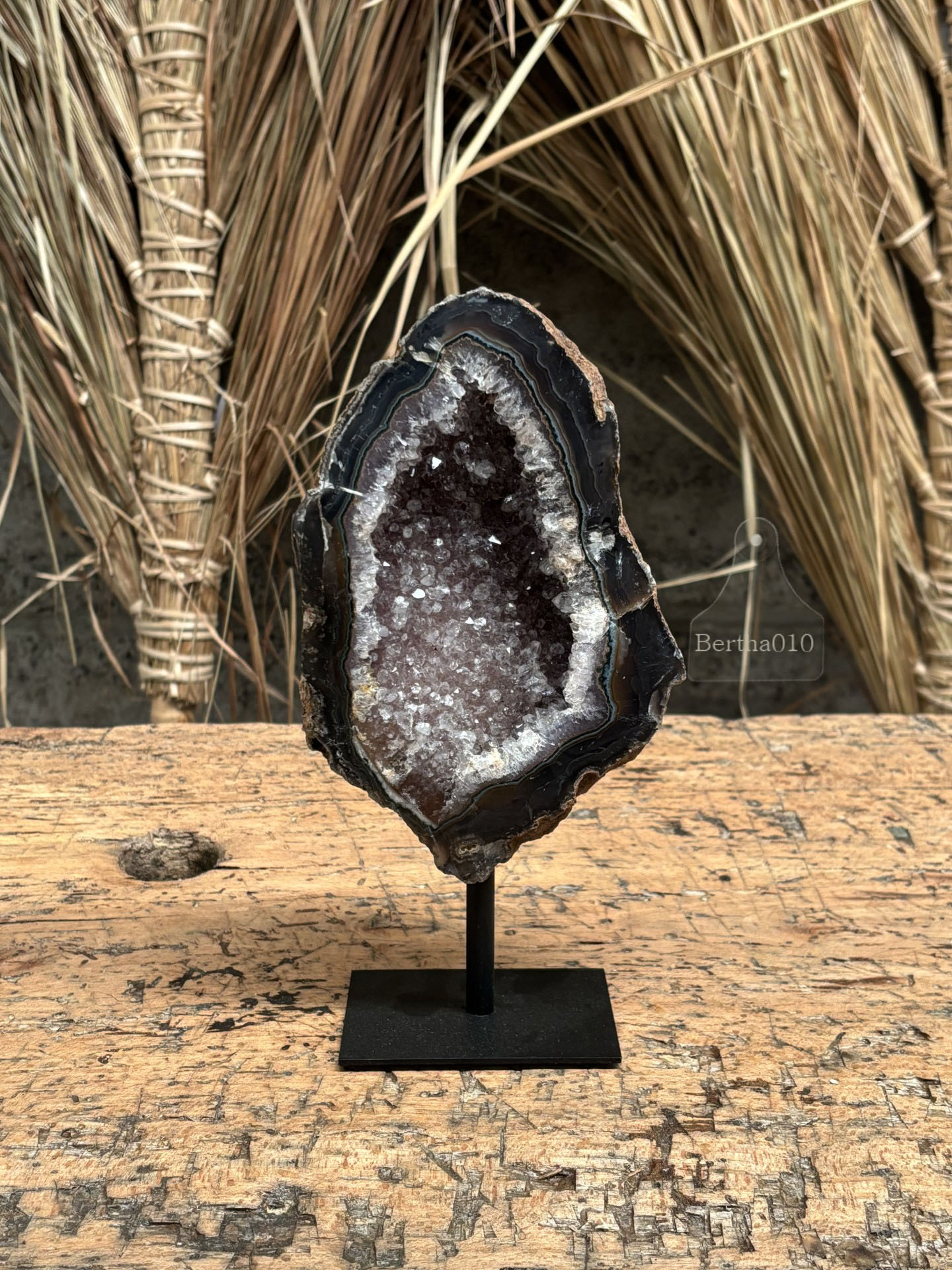 Amethist op standaard 147539 hoogte 24 cm
