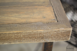 Industriële horecatafel op maat,  houten blad met balken (134525)