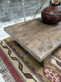 Robuuste antieke salontafel (147127) verkocht