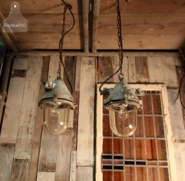 Industriële hanglamp (130892) verkocht