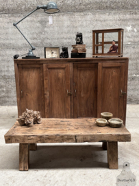Oude robuuste salontafel 147520 lengte 114 cm