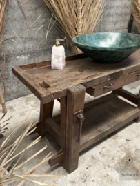 Kleine oude werkbank 147820 lengte 134 cm