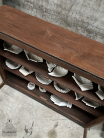 Twee smalle houten vitrines – vroeg 20e eeuw – winkelafkomst 147846 845