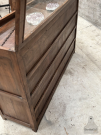 Authentieke houten vitrinekast winkeltoonbank erfstuk met ziel 147862
