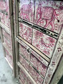 Oude roze poort met olifanten (147195)