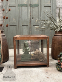 Oude toonvitrine museum  147094