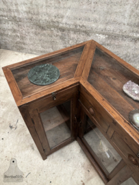 Authentieke houten vitrinekast winkeltoonbank erfstuk met ziel 147862