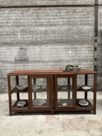 Antieke vitrine museumkast 147837