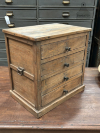 Antiek industrieel ladekastje jaren 20 147719 verkocht