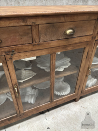 Antiek Engels winkel dressoir lengte 366 cm verkocht