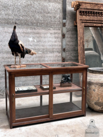 Antieke museumkast, alle zijde glas, toonbank, dressoir of ideaal keukeneiland 147860