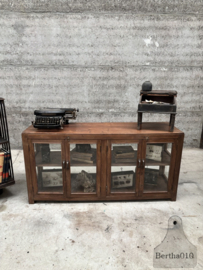 Authentieke oude winkelvitrine 148118