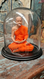 Monnik Phra Luang Phor Sodh in stolp 147319c