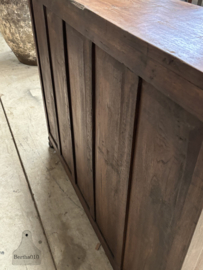 Karaktervolle vitrine uit antieke winkelinrichting 147848 verkocht