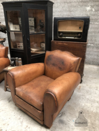 Moustache 1930s club chair (145384) verkocht