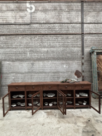 Engels dressoir vitrine  jaren 20 30  288 cm lengte 147695 verkocht