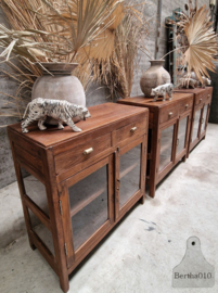 Drie Antieke Engelse Toonbanken/Vitrines uit de Jaren '20 147397 147398 147399 verkocht