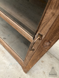 Antiek Engels dressoir met gebobbeld glas (146586) verkocht