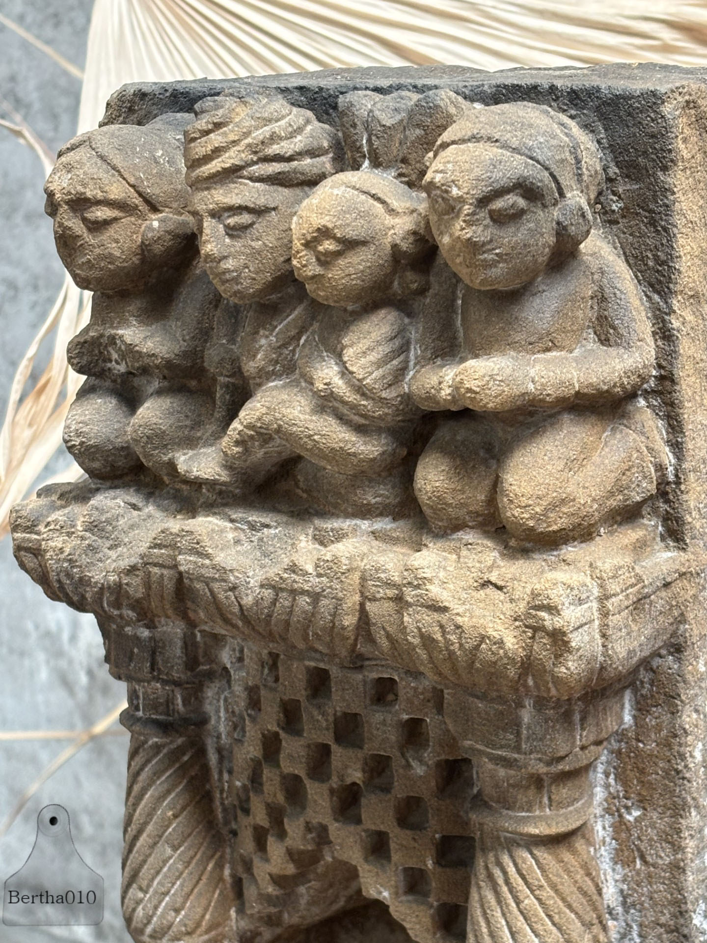 Tempel steen 147491 stenen altaar verkocht