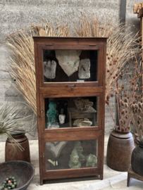 Originele antieke notariskast klepvitrine 148125 verkocht