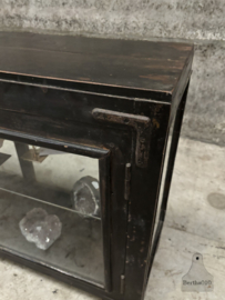 Prachtige gepatineerde jaren 20 winkelkast 4 zijdes glas 147745 verkocht