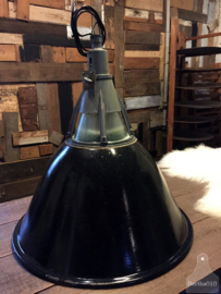 Mooi ontworpen fabriekslamp (135283) verkocht