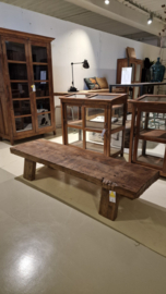 Oude robuuste salontafel (147330) verkocht