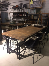 Grote industriële tafel (135016)..verkocht