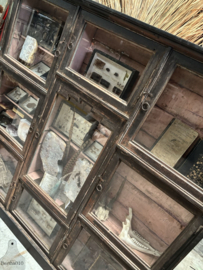 Topstuk smalle uniek vitrine hangkast 148095