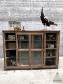Oude vitrinekast dressoir (146132) lengte 193 cm verkocht