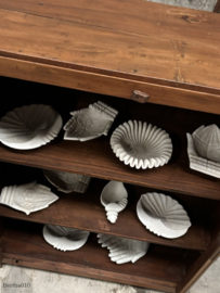 Drie antieke identieke Engelse vitrinekasten 147880 881 882 verkocht