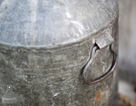 Oude petroleum ton van ijzer (131830)..verkocht