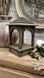 Oude houten tempel altaar 147284