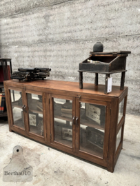 Authentieke oude winkelvitrine 148118