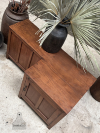 Unieke houten trappentafel 148174