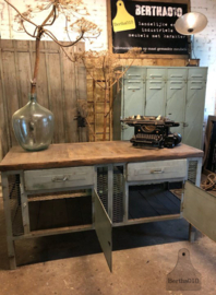 Dressoir, werkbank, keukeneiland (139849) verkocht