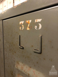 Oude geleefde locker 5 deurs (140893) verkocht