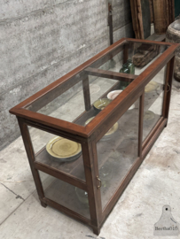 Jaren 30 vitrine dressoir  museale herkomst 147865