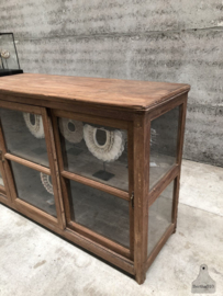 Oud dressoir (144504) verkocht