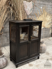 Oud Vitrinekastje, smal, Gebobbeld Glas, Zwart met Mooie Patina 147426