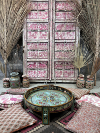 Prachtige Chakki tafel (147255)