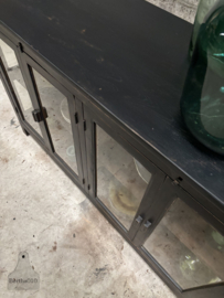 Antiek keukeneiland met glasvitrine, keukeneiland 147781c