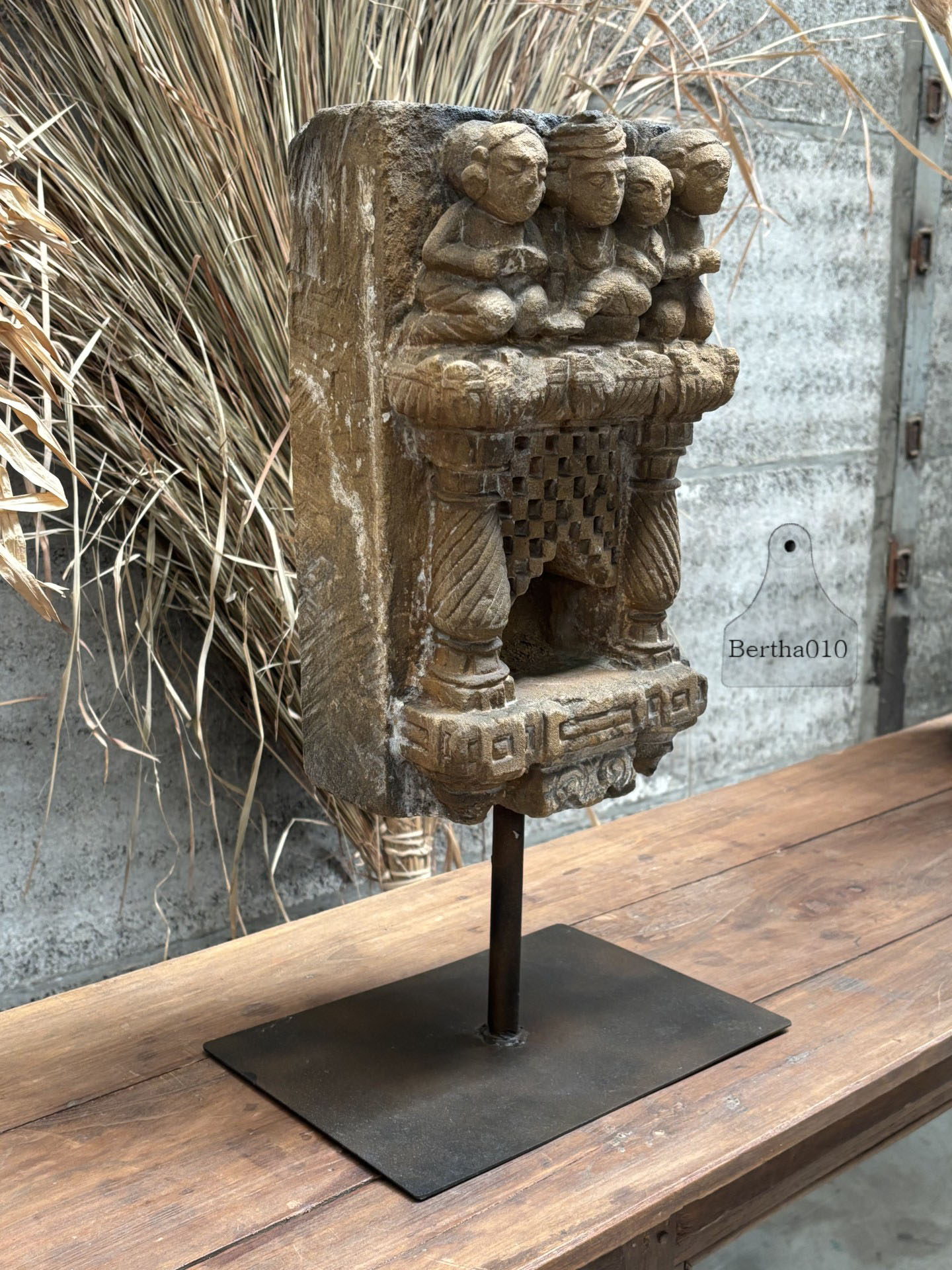 Tempel steen 147491 stenen altaar verkocht