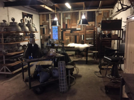 Mooi ontworpen fabriekslamp (135283) verkocht