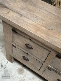 Antieke werkbank uit atelier pottenbakker met 6 laden 147979 lengte 205 cm