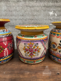 Handbeschilderde Indiase houten melkpot 147886ae 34 cm hoog
