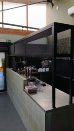 Een exclusieve bar, volledig op maat!