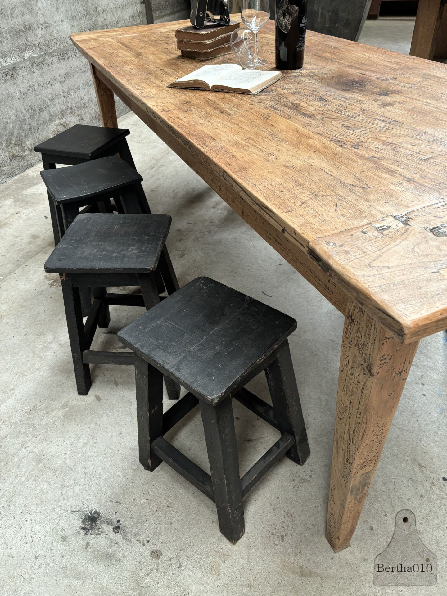 Antieke Franse eettafel robuuste in oud eiken 147615