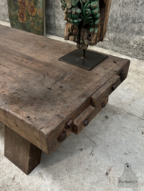 Tijdloze salontafel van massief eiken authentiek werkblad 147817 140 cm