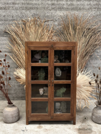 Vitrinekast in functionele elegantie 147705